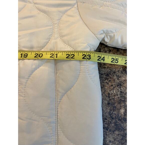 Fore Women Size Small Cream Color Quilted Snap Front Jacket with Bucket Pockets - Picture 8 of 9